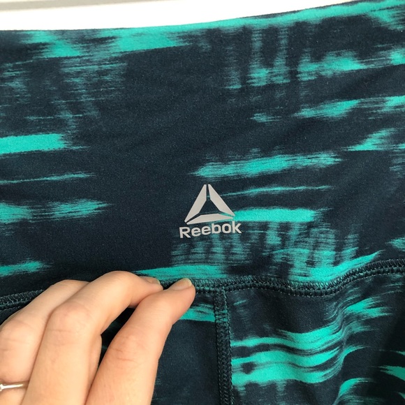 Medium High Rise Reebok Paint Crops - Picture 9 of 14